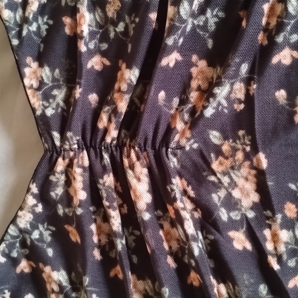 Spaghetti strap dess - Picture 3 of 3